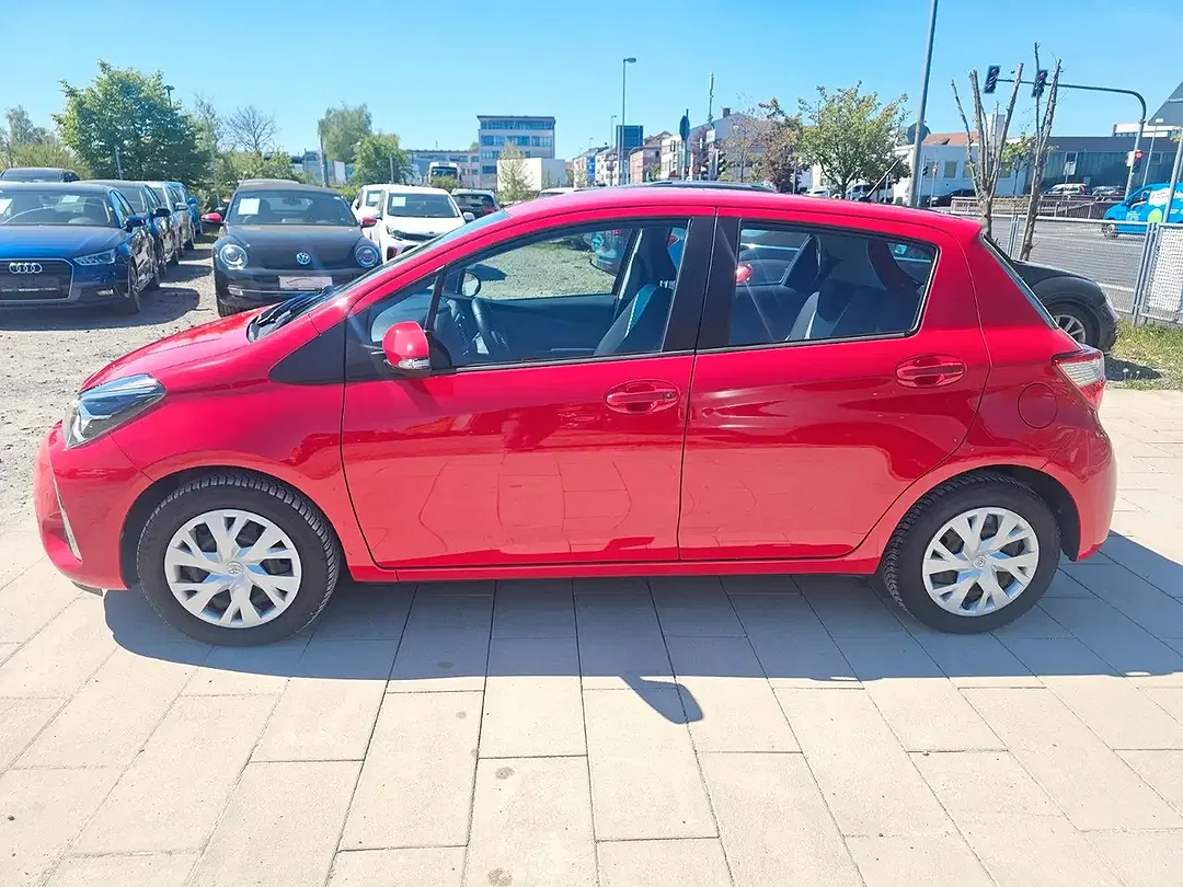 Toyota Yaris Comfort - Thumbnail 6
