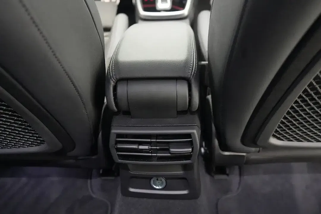 Audi RS3 2.5 TFSI S tronic quattro Matrix LED - Thumbnail 15