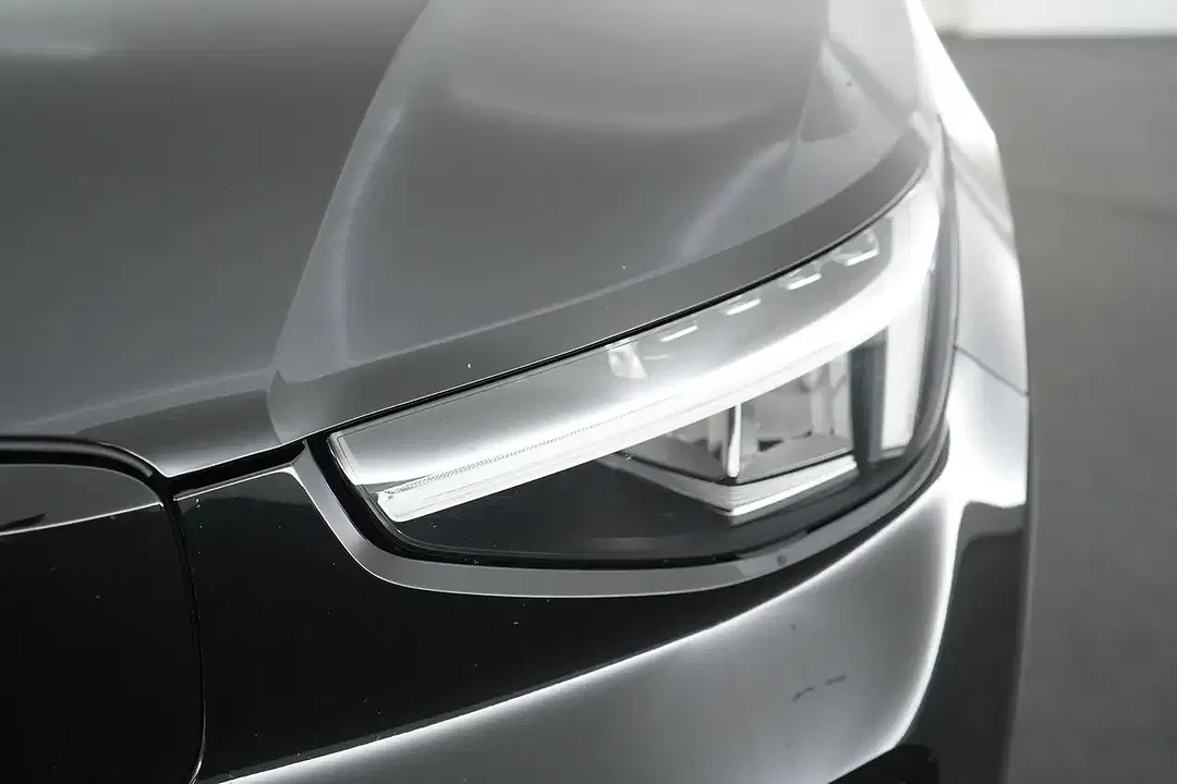 Volvo EX40 Single Motor Extended Range Plus Dark - Thumbnail 11