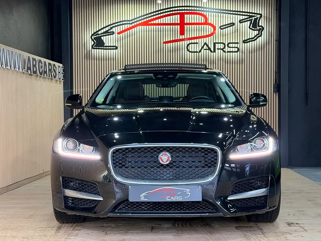 Jaguar XF 2.0 R-Sport - Thumbnail 3