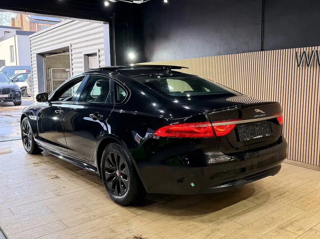 Jaguar XF 2.0 R-Sport - Thumbnail 8