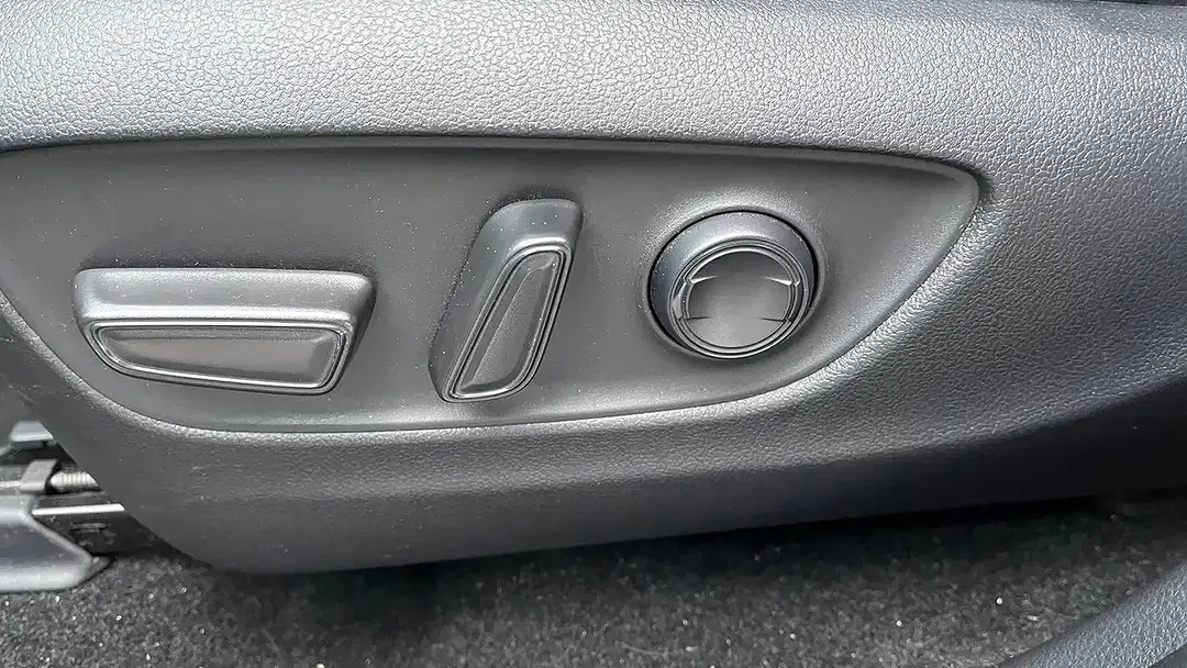 Suzuki Across Hybrid Comfort+ - Thumbnail 13