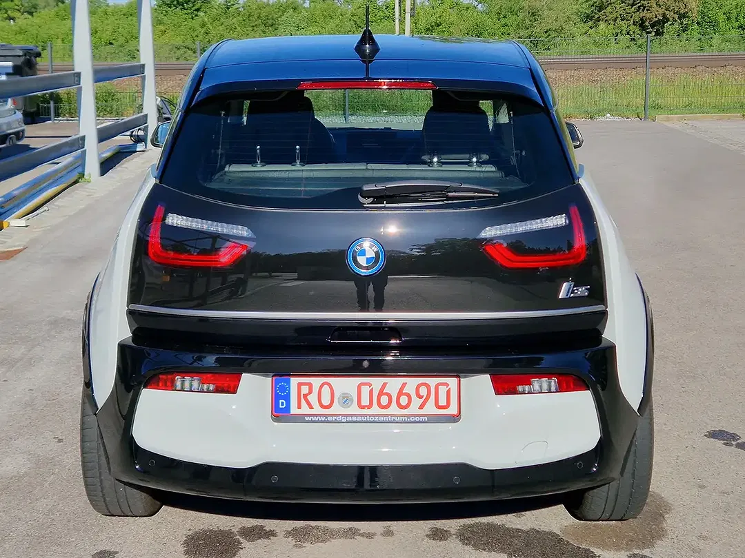 BMW i3 - Thumbnail 4