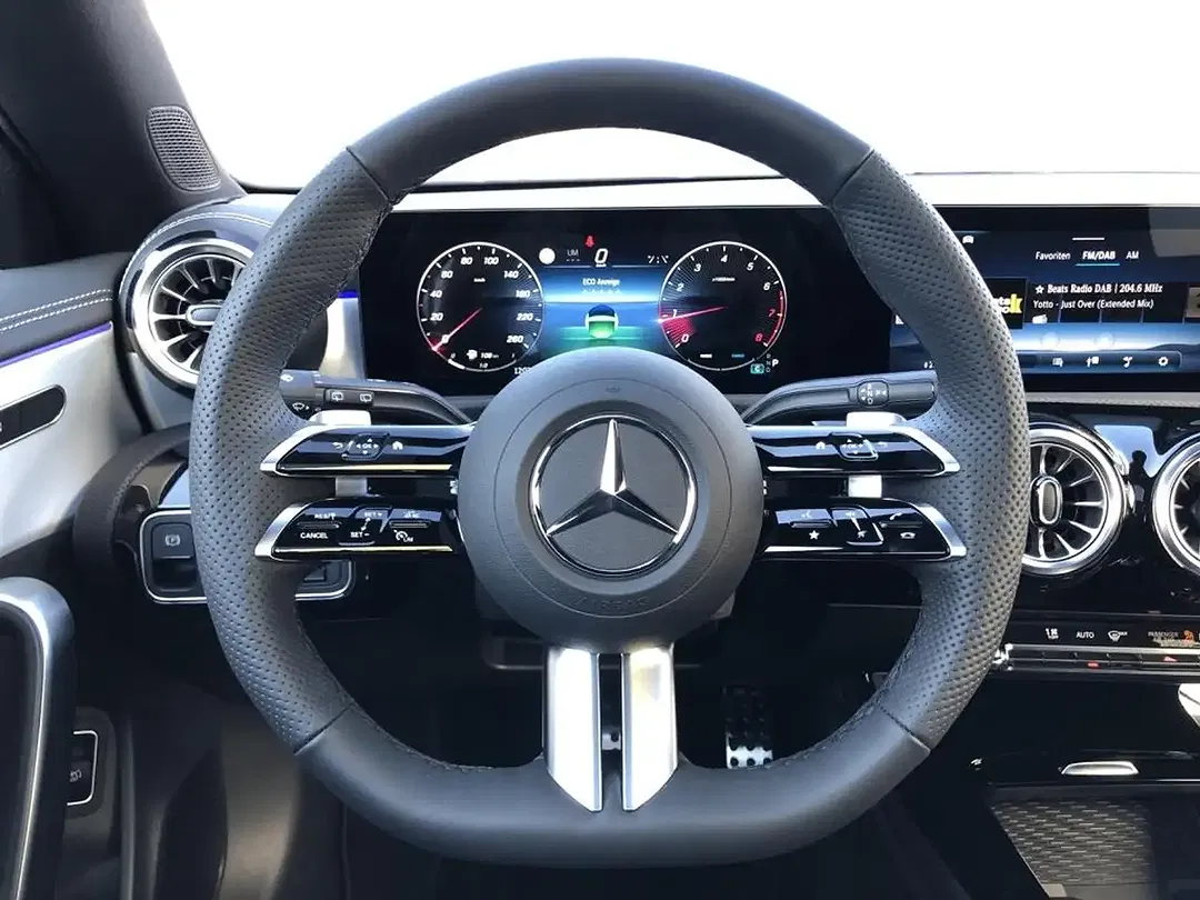 Mercedes-Benz CLA 200 AMG MBUX Night - Thumbnail 10