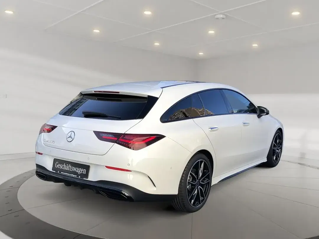 Mercedes-Benz CLA 200 AMG MBUX Night - foto 2