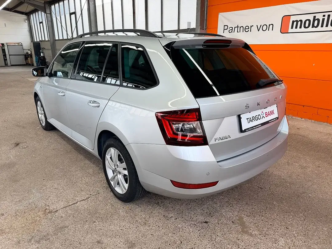 Skoda Fabia Combi Drive - Thumbnail 7