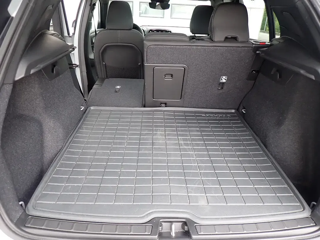 Volvo EX40 Extended Range Ultra Dark - Thumbnail 12