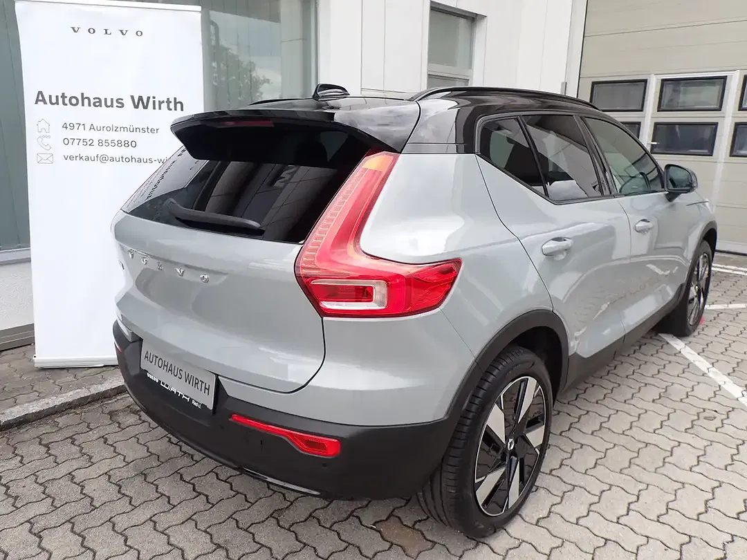 Volvo EX40 Extended Range Ultra Dark - Thumbnail 4