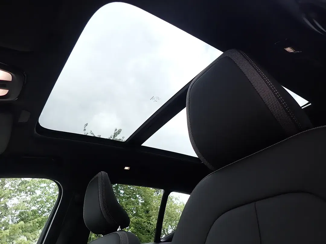 Volvo EX40 Extended Range Ultra Dark - Thumbnail 9