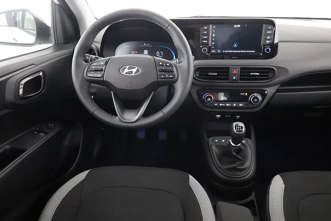 Hyundai i10 1.0 - Thumbnail 9