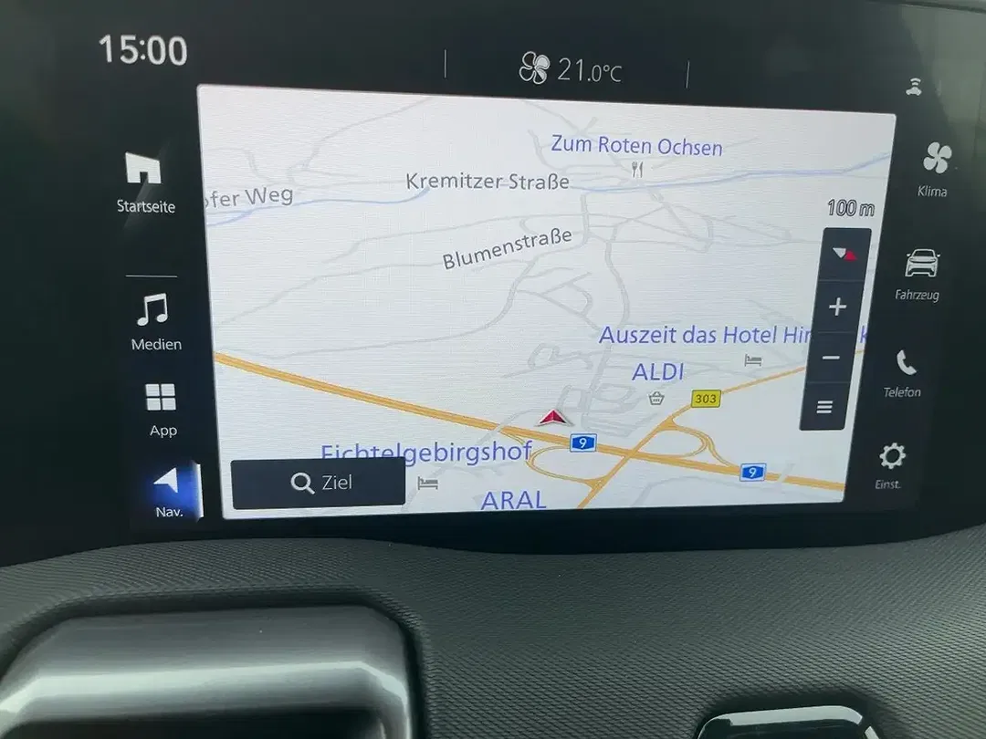 Toyota Urban Cruiser Lounge - Thumbnail 11