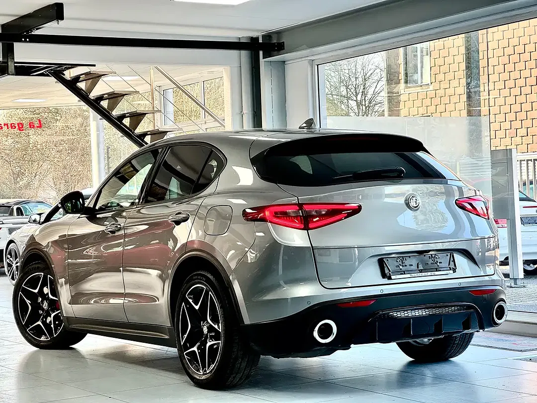 Alfa Romeo Stelvio 2.2 Super - Thumbnail 4