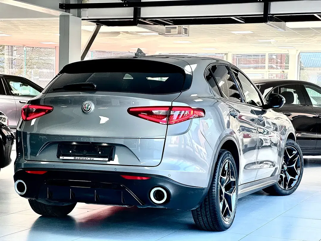 Alfa Romeo Stelvio 2.2 Super - Thumbnail 6