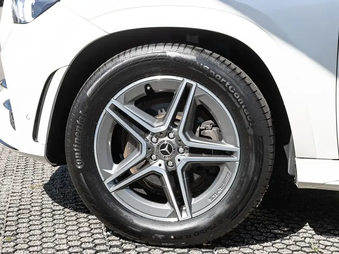Mercedes-Benz GLE 580 4MATIC MBUX AMG Line Night - Thumbnail 10