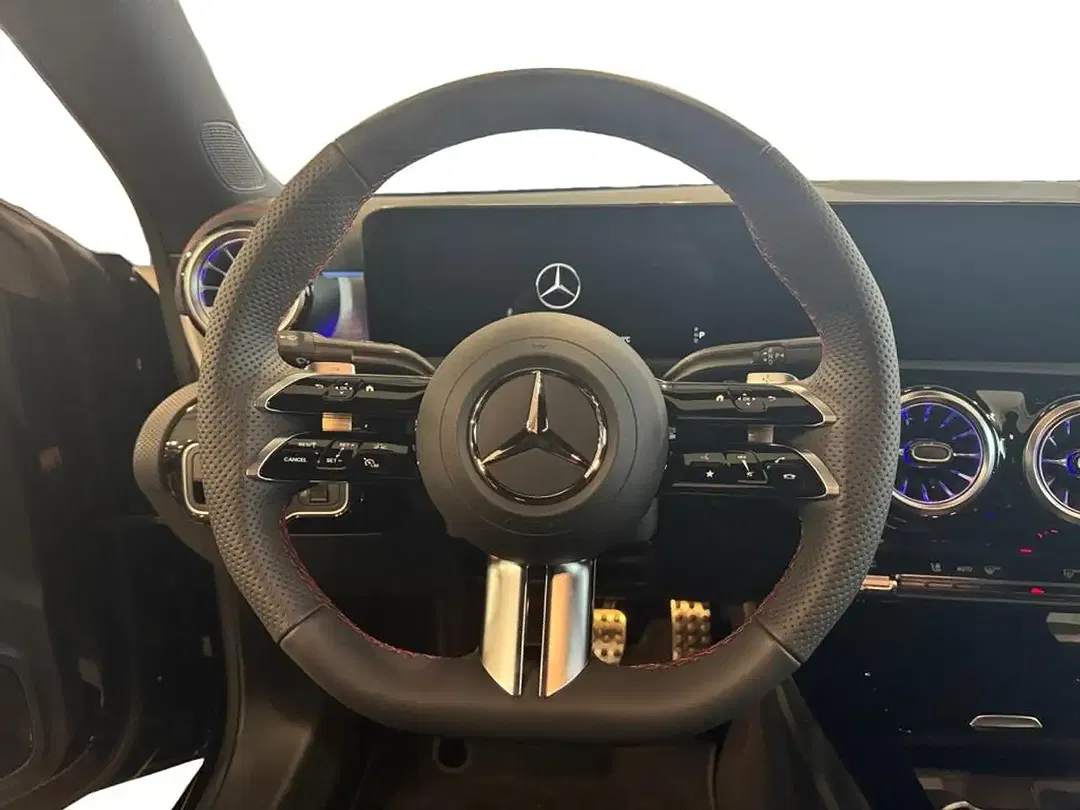 Mercedes-Benz CLA 200 AMG MBUX Night - Thumbnail 10