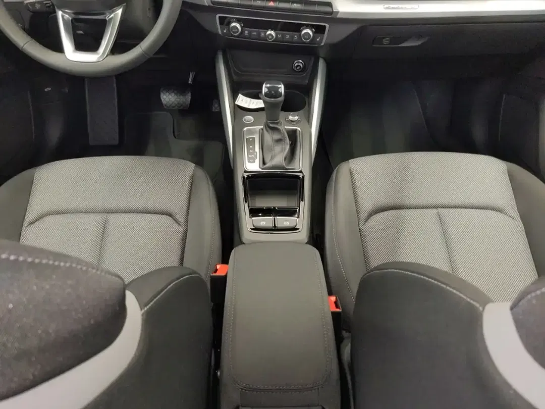 Audi Q2 quattro S line - Thumbnail 11