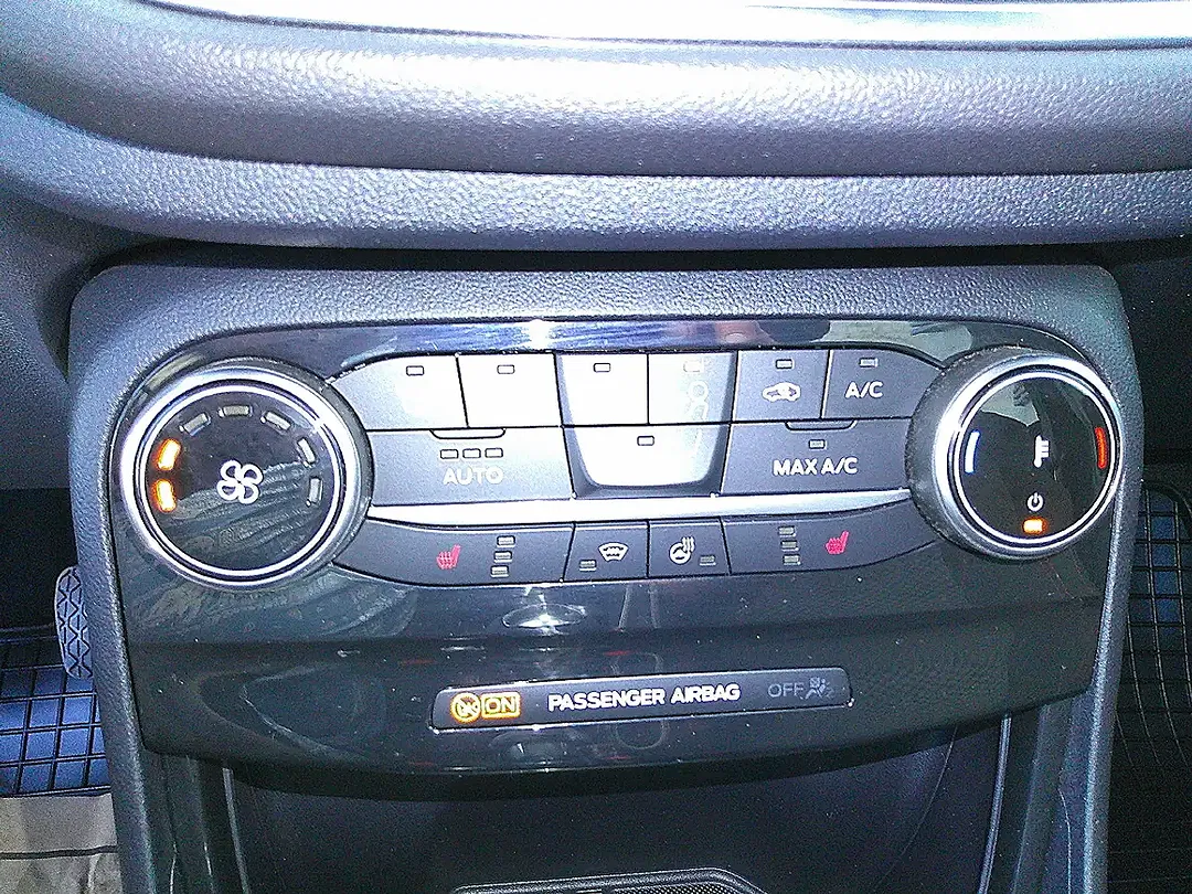 Ford Puma 1.0 EcoBoost Hybrid ST-Line - Thumbnail 13