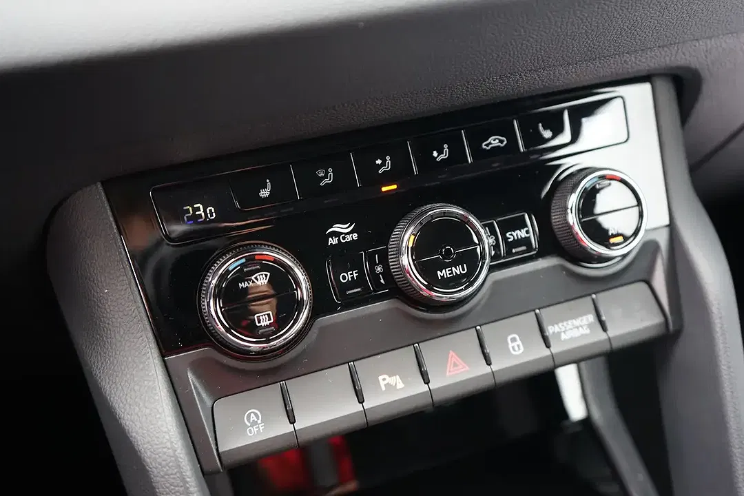 Skoda Karoq 1.5 TSI DSG Sportline - Thumbnail 10
