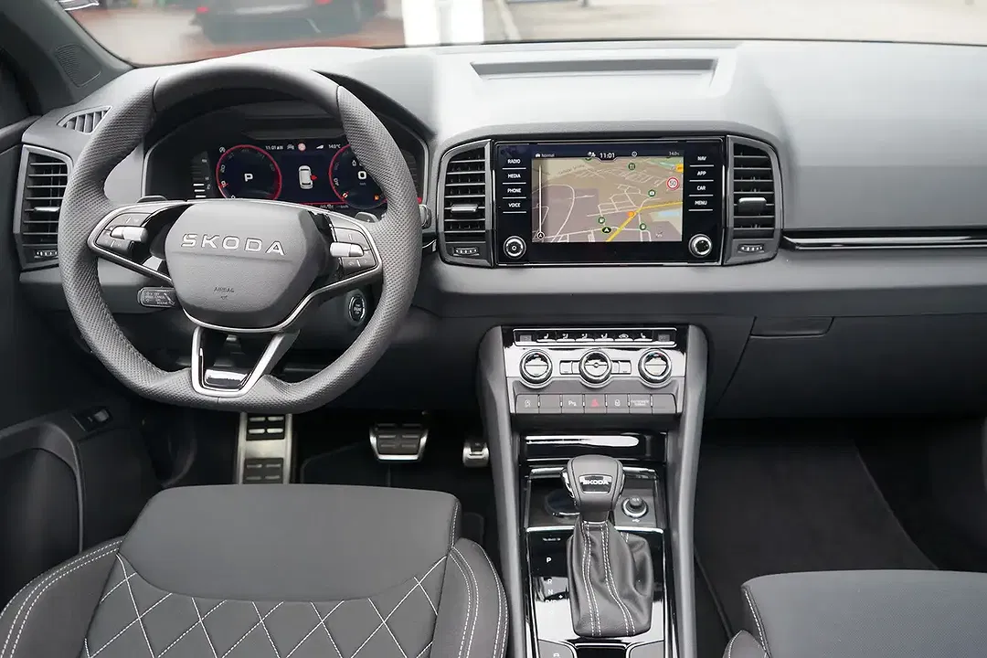 Skoda Karoq 1.5 TSI DSG Sportline - Thumbnail 4