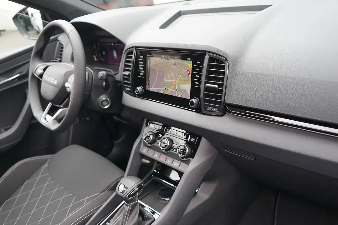 Skoda Karoq 1.5 TSI DSG Sportline - Thumbnail 5