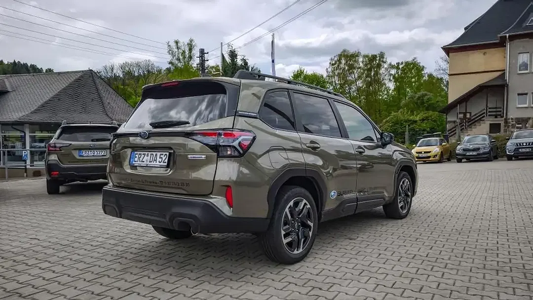 Subaru Forester 2.0 AWD Exclusive - Thumbnail 3