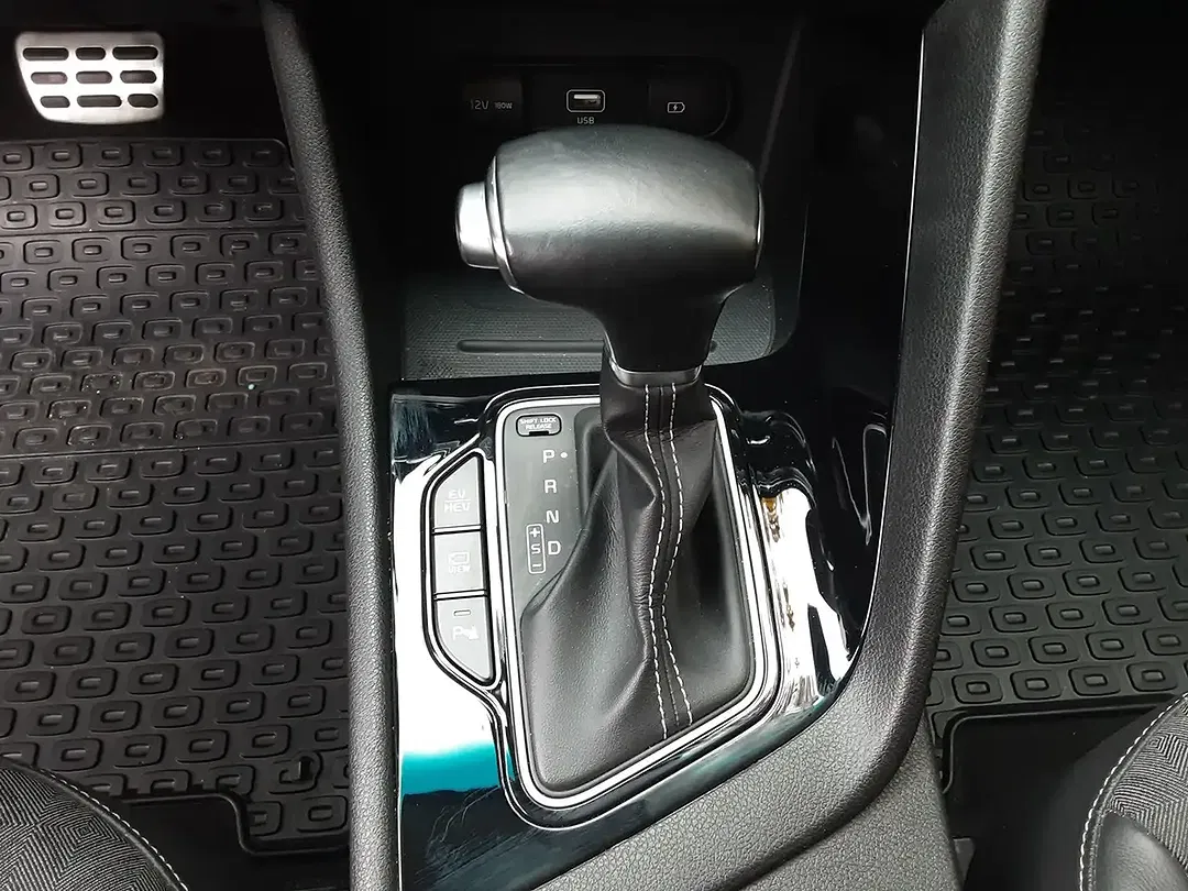 Kia Niro 1.6 GDI PHEV Hybrid AMT Spirit - Thumbnail 15