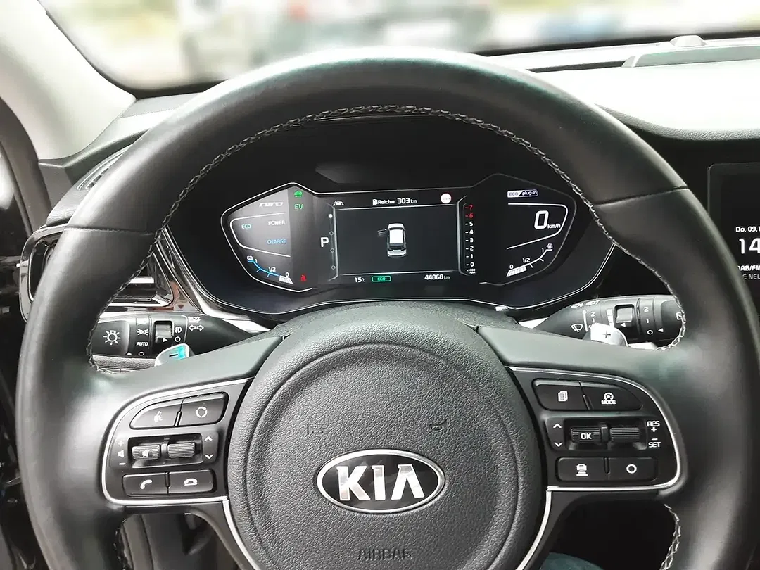 Kia Niro 1.6 GDI PHEV Hybrid AMT Spirit - Thumbnail 8