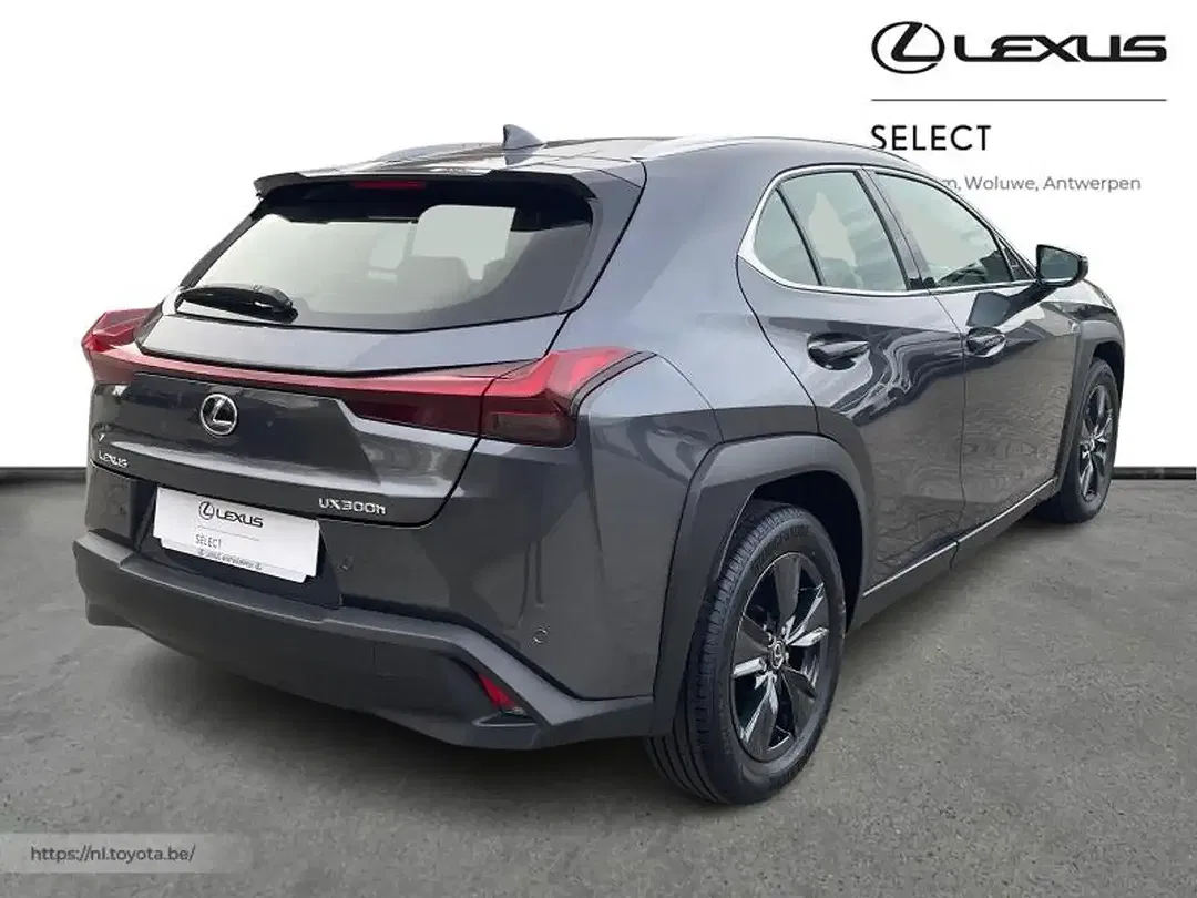Lexus UX 300h - Thumbnail 15