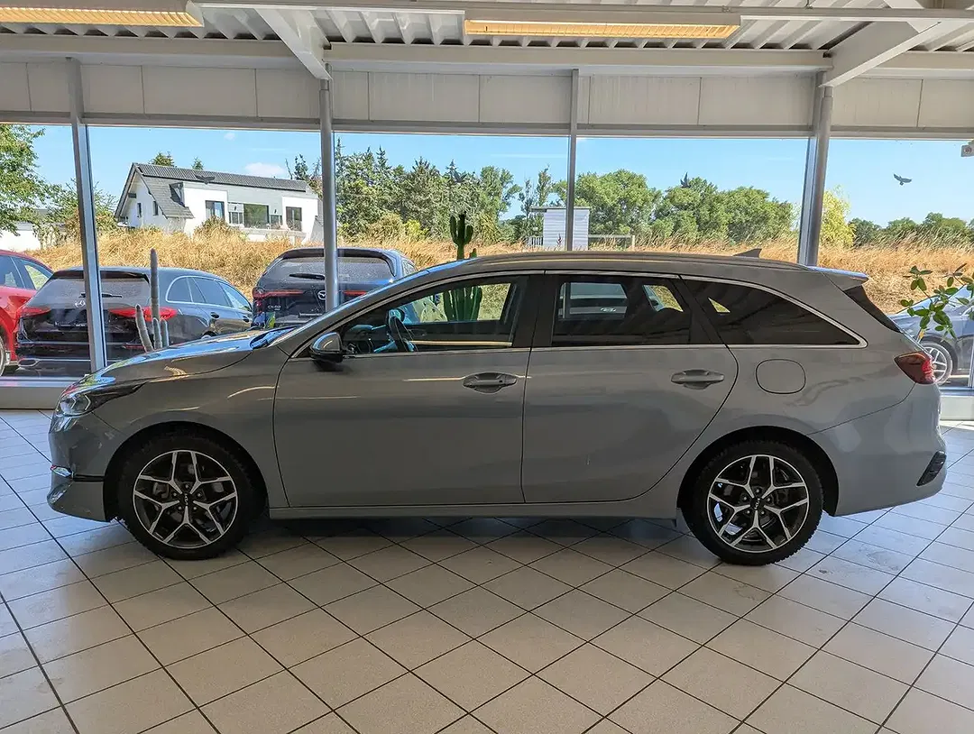 Kia Ceed SW / cee'd SW 1.5 - Thumbnail 4