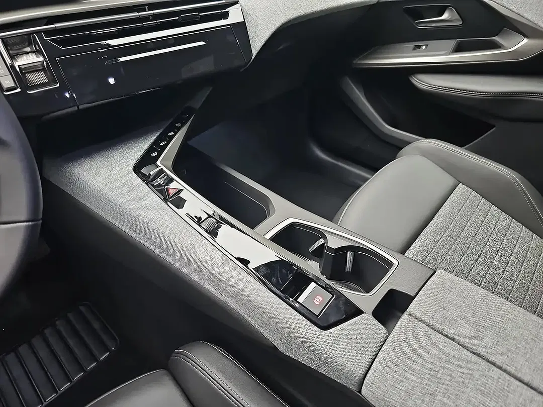 Peugeot 5008 145 e-DSC6 Hybrid Allure - Thumbnail 12