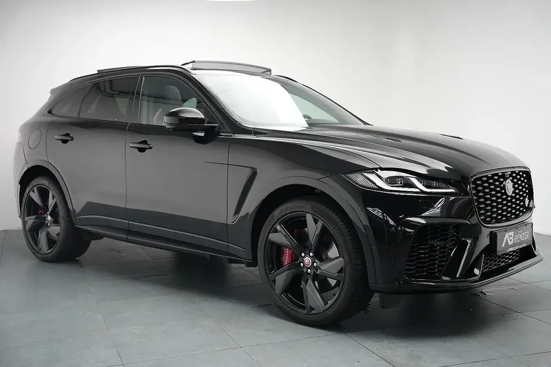 Jaguar F-Pace SVR - Thumbnail 4