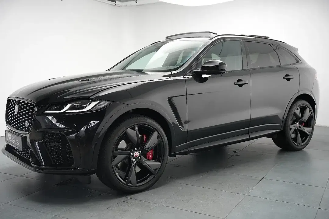 Jaguar F-Pace SVR - Thumbnail 5