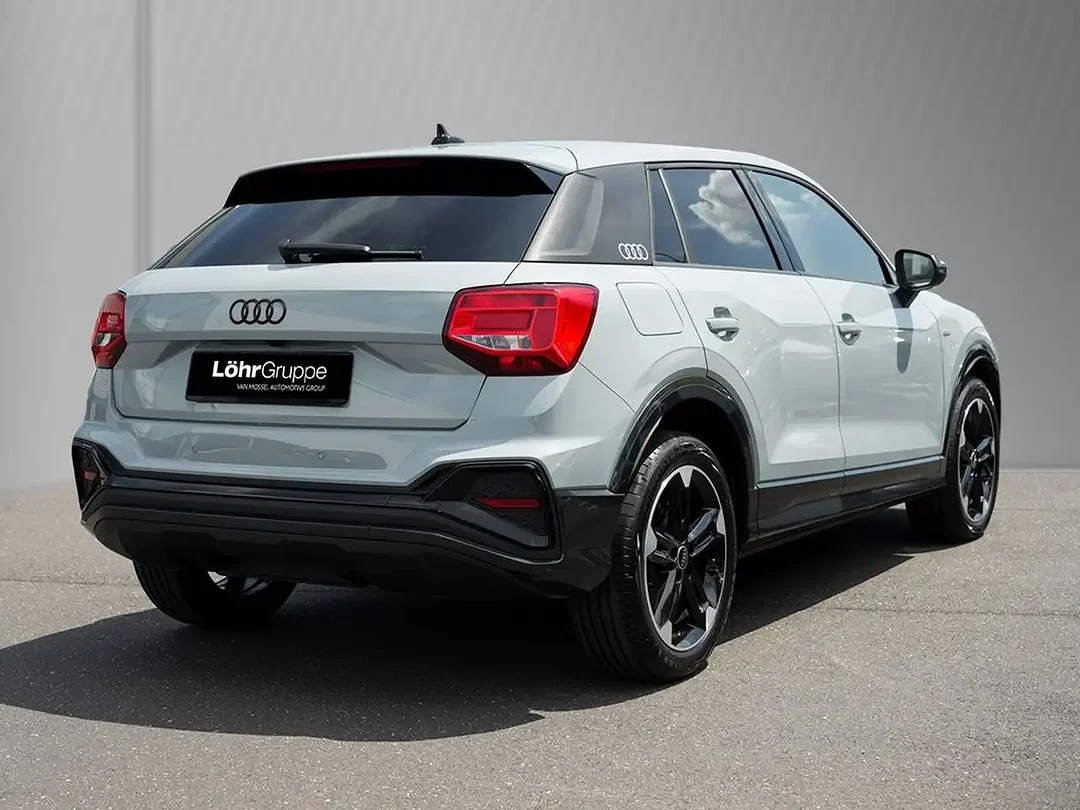 Audi Q2 35 TDI S tronic S line - Afbeelding 1