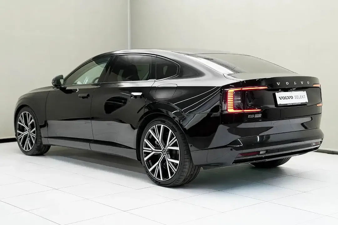 Volvo ES90 Single Motor Extended Range Ultra - Thumbnail 10