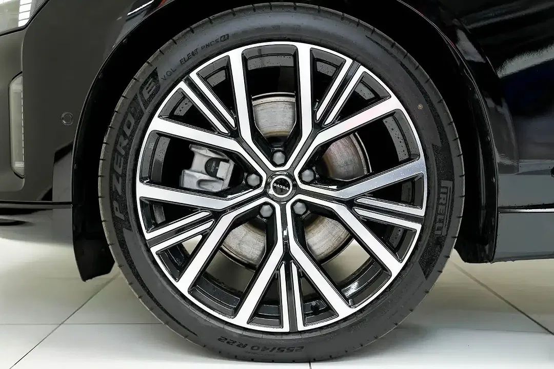 Volvo ES90 Single Motor Extended Range Ultra - Thumbnail 4