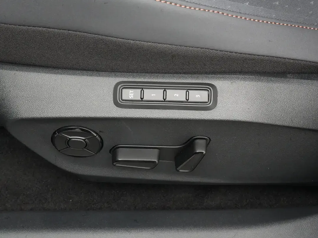 CUPRA Raval Endurance Edition Plus - Thumbnail 9