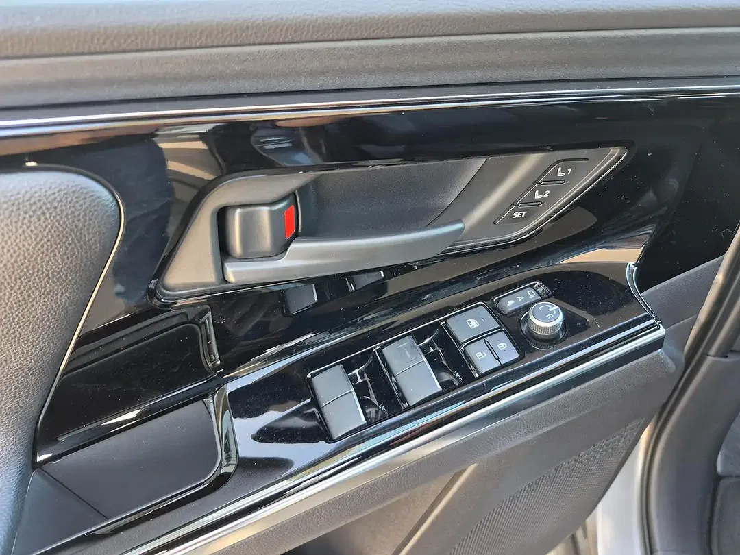 Toyota bZ4X 4x4 Premium - Thumbnail 11