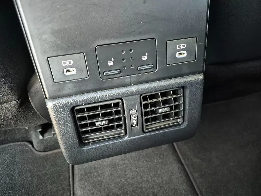 Toyota bZ4X 4x4 Premium - Thumbnail 14