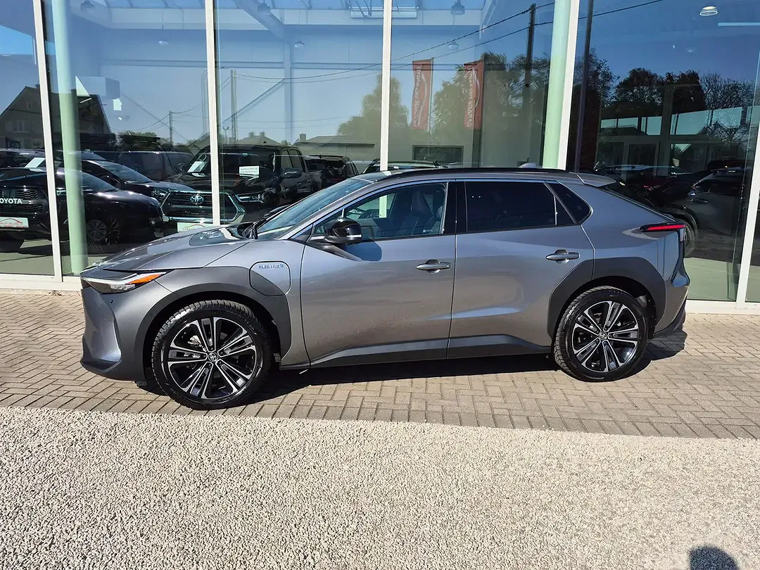 Toyota bZ4X 4x4 Premium - Thumbnail 4