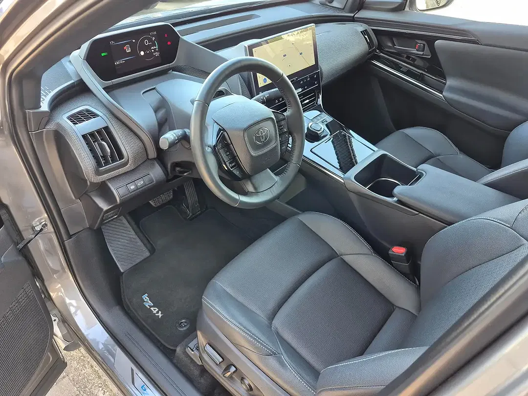 Toyota bZ4X 4x4 Premium - Thumbnail 9