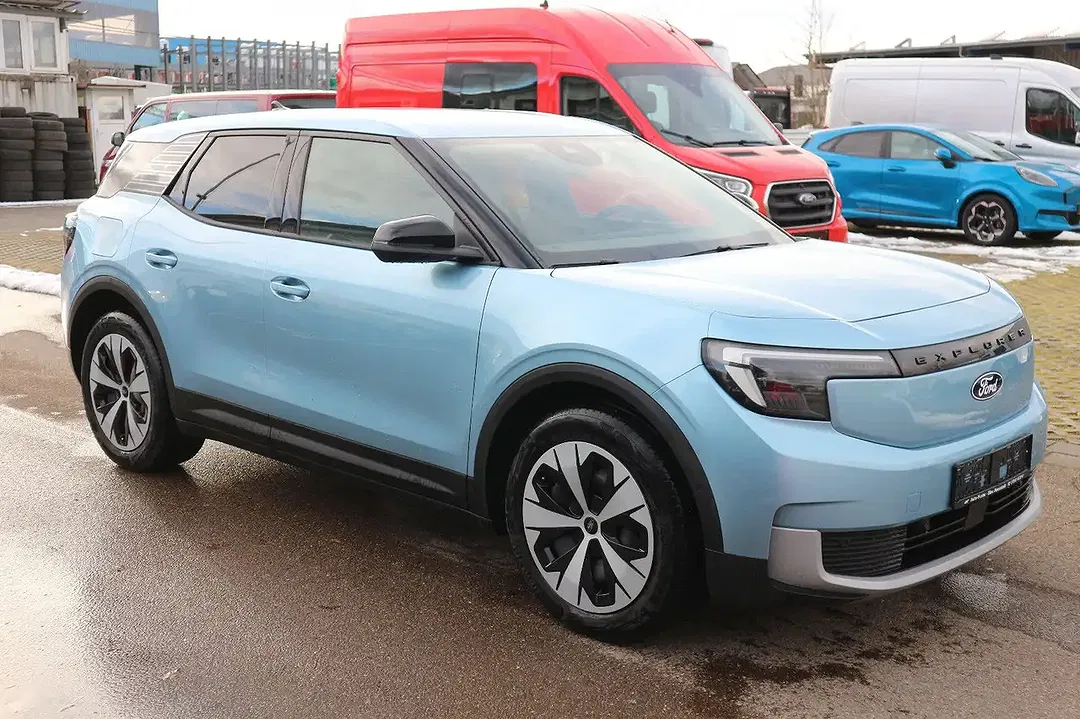 Ford Explorer - foto 2