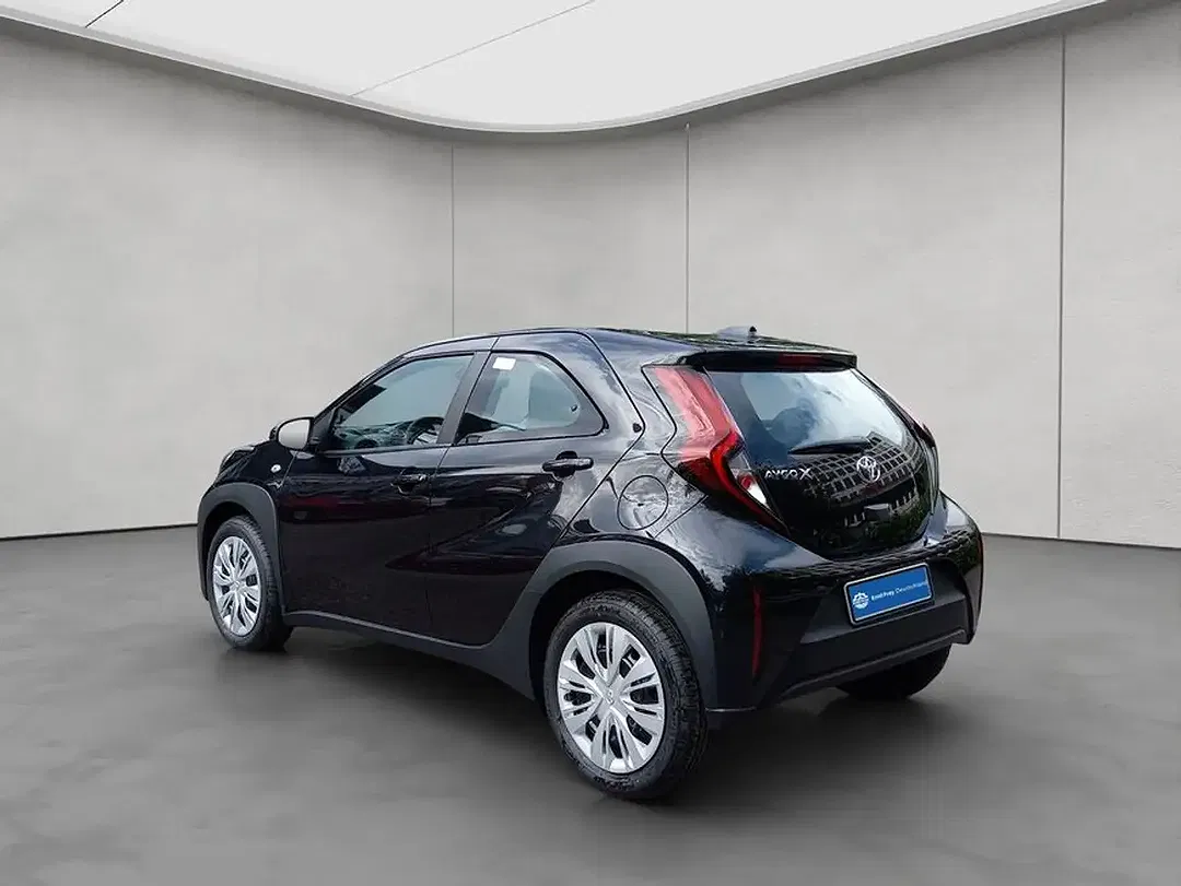 Toyota Aygo X Business Edition - Thumbnail 3
