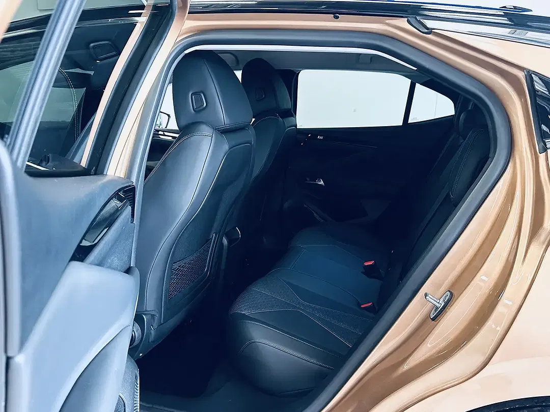 DS Automobiles DS 4 - Thumbnail 7