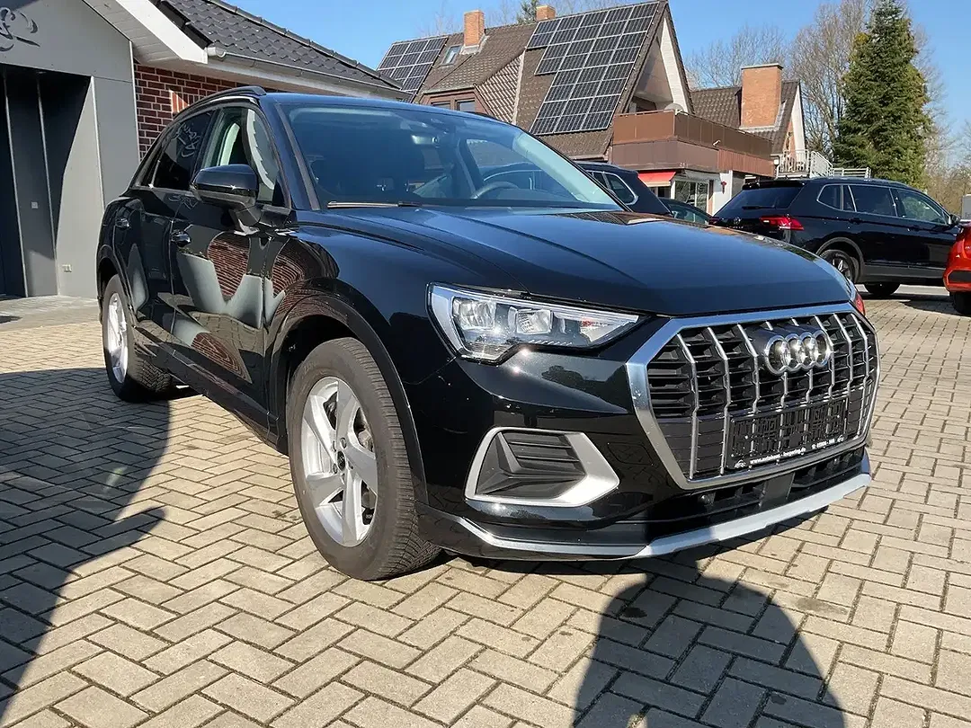 Audi Q3 35 TFSI S tronic - Thumbnail 3