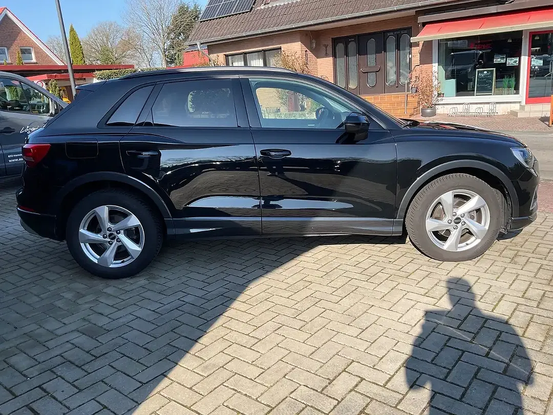 Audi Q3 35 TFSI S tronic - Thumbnail 4