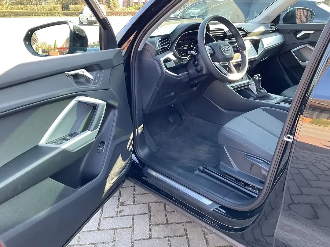 Audi Q3 35 TFSI S tronic - Thumbnail 8
