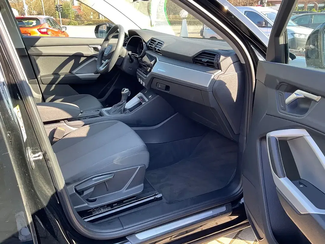 Audi Q3 35 TFSI S tronic - Thumbnail 9