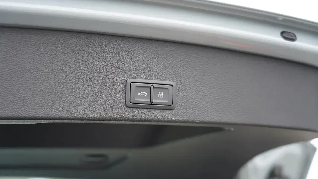 Audi Q2 35 TFSI Matrix LED S line - Thumbnail 12