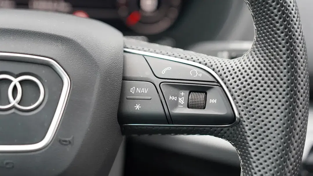 Audi Q2 35 TFSI Matrix LED S line - Thumbnail 6