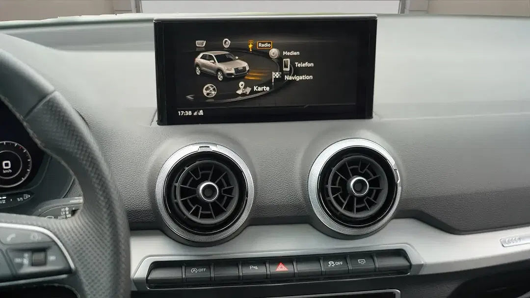 Audi Q2 35 TFSI Matrix LED S line - Thumbnail 8